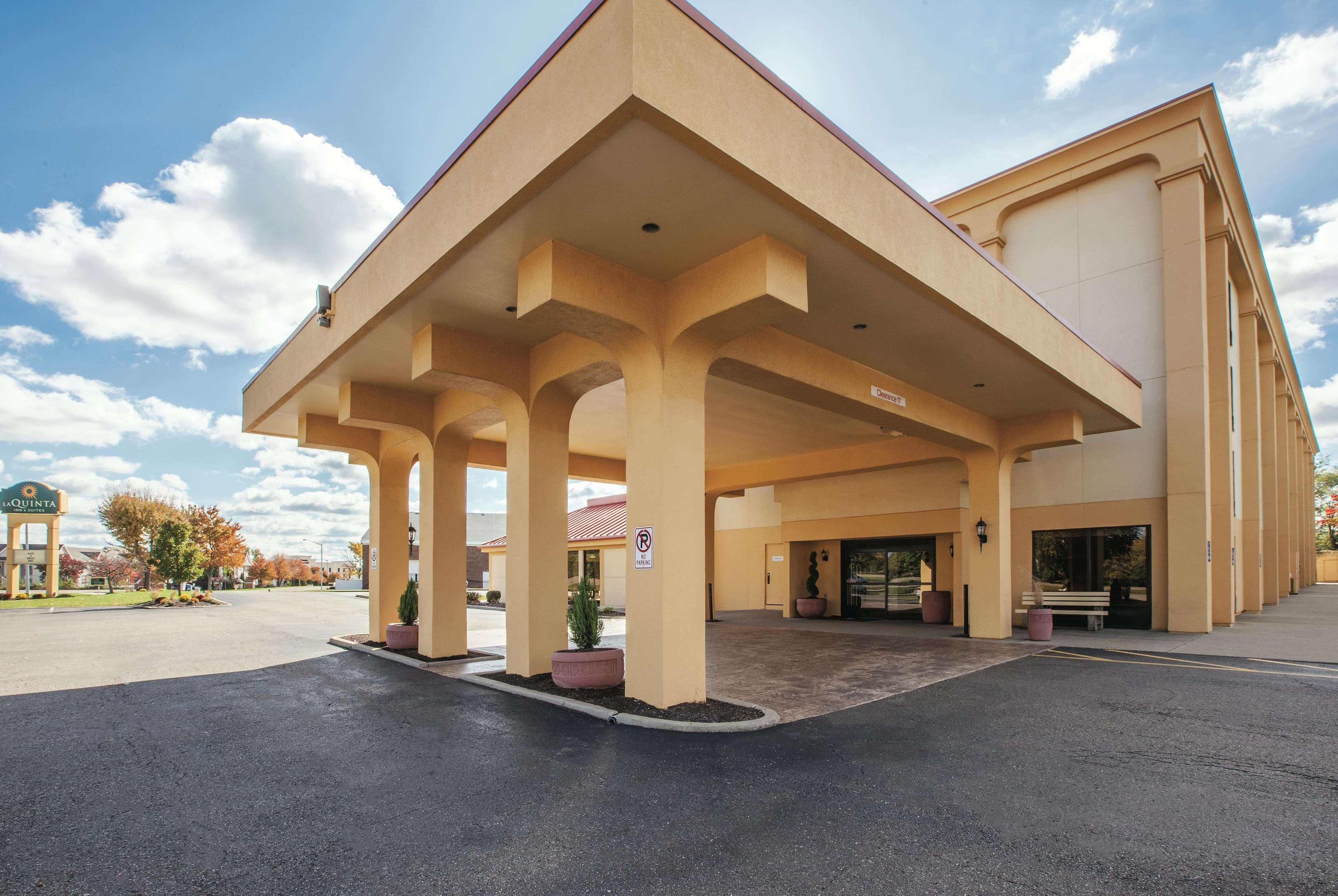 Country Inn & Suites By Radisson, Canton Near Hall Of Fame North Canton Exterior photo